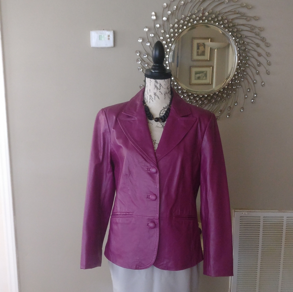 B Collection Genuine Leather Size : L